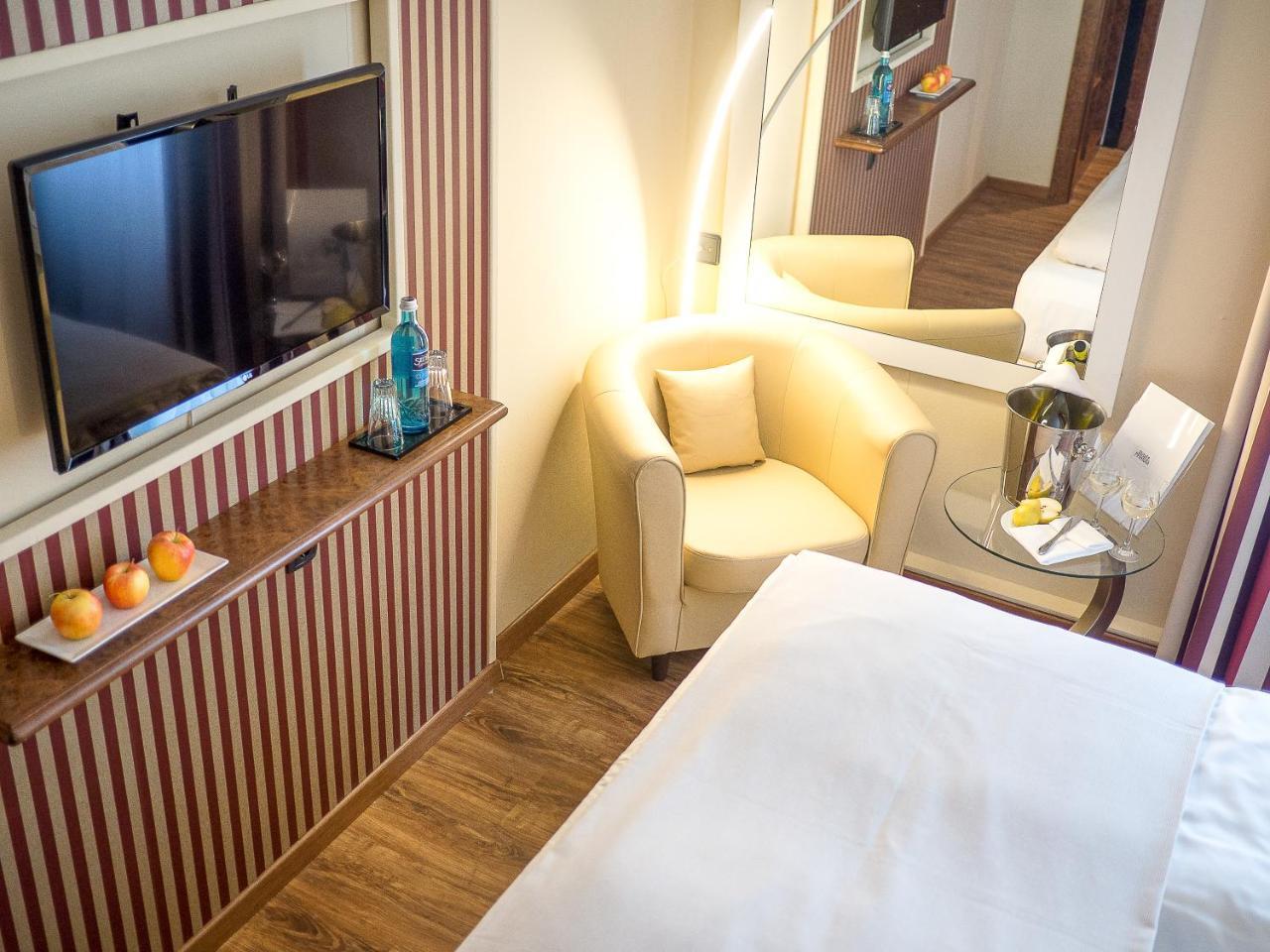 Hotel Primula Troisdorf Eksteriør billede
