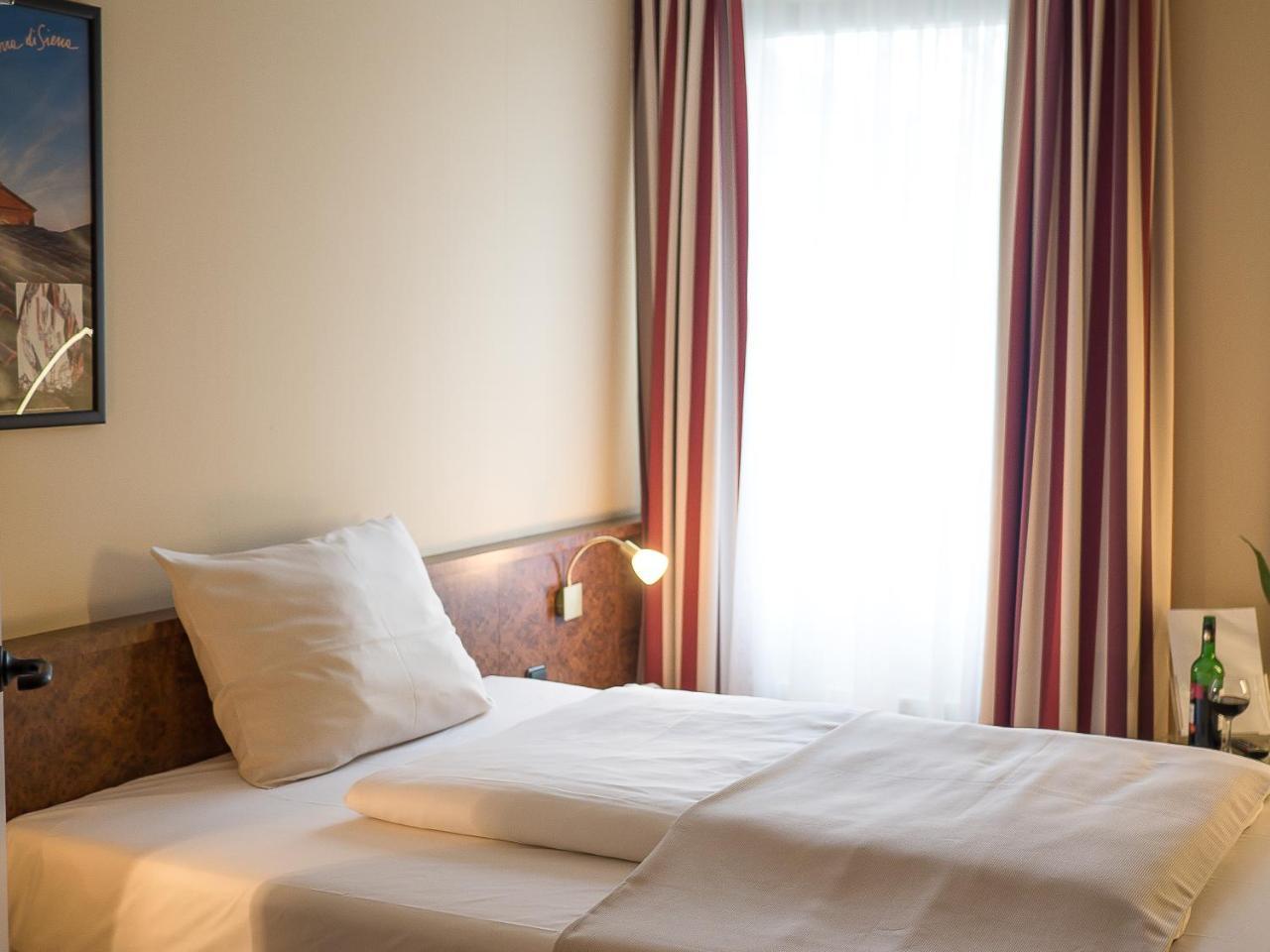 Hotel Primula Troisdorf Eksteriør billede
